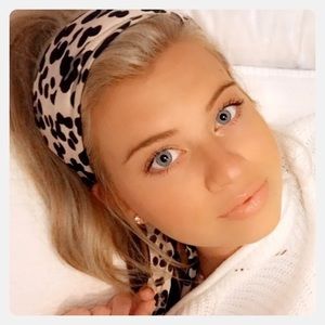 Meet your Posher, Ashton